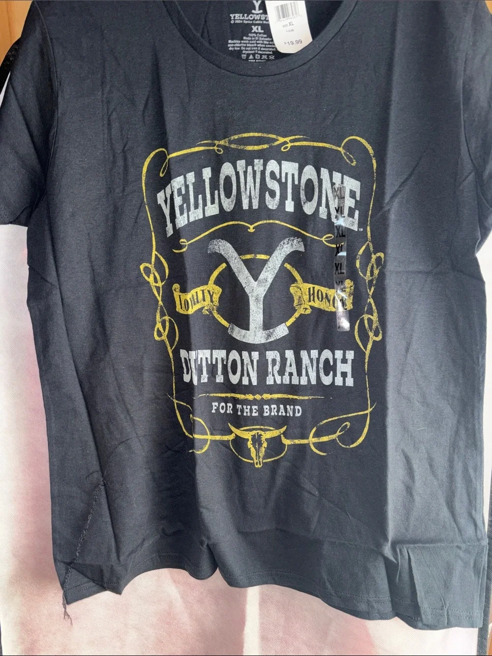 Yellowstone Dutton Ranch Short Sleeve Tee - Black - Picture 2 of 6